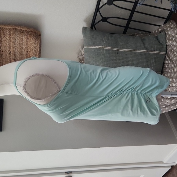 Calia by Carrie Underwood athletic top - Picture 2 of 5